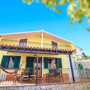 House Near Cr7 Museum Funchal (Madeira)