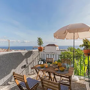Arrifes I By An Island Apartment